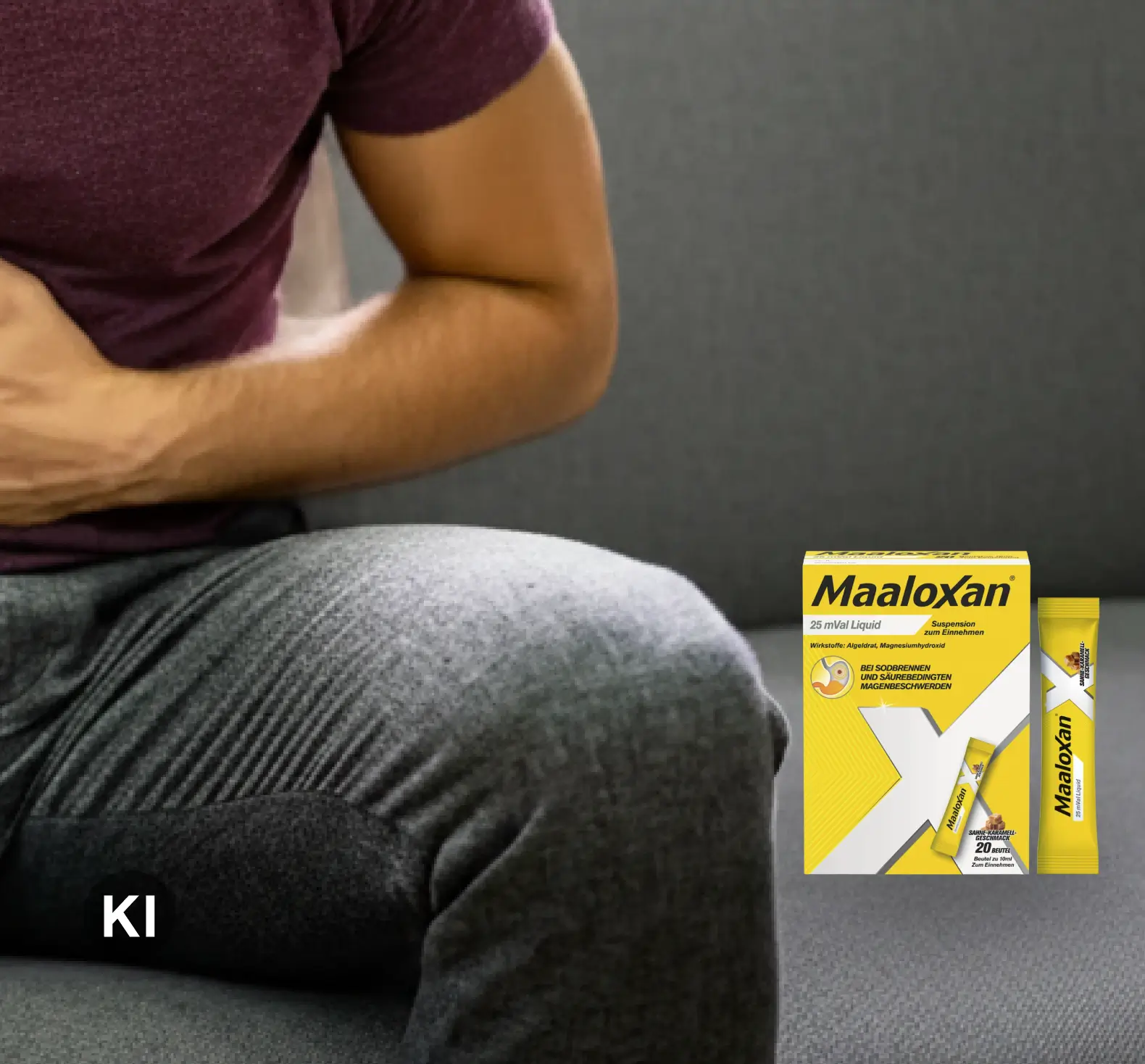 Person sitzt mit einer Hand auf dem Bauch auf einem Sofa; daneben Maaloxan® Liquid – Sachets – Karamell